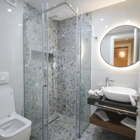 Hotel Livi *